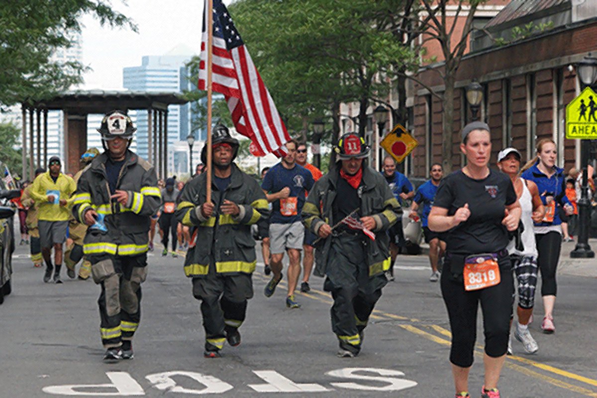 Teaming up for Tunnel to Towers: CB1 to form a team for 5K 3 File photo by Milo Hess The annual Tunnel to Towers 5k Run and Walk commemorates firefighter Stephen Siller, who heroically ran through the Brooklyn-Battery Tunnel in full gear on 9/11 to reach the burning World Trade Center towers, only to die in the collapse while saving his fellow New Yorkers.