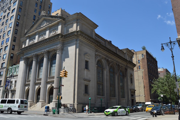 Congregation Shearith Israel, at the corner of Central Park West and 70th Street, with the vacant lot proposed for development at the synagogue’s rear. | JACKSON CHEN 
