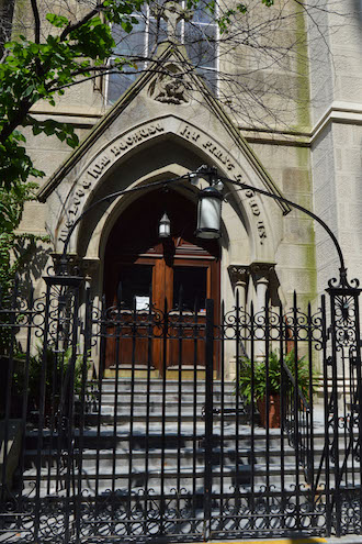 The exterior of the Church of St. Thomas More on 89th Street, between Madison and Park Avenues. | JACKSON CHEN 