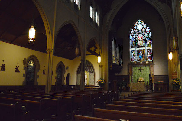 Inside the Church of St. Thomas More. | JACKSON CHEN 