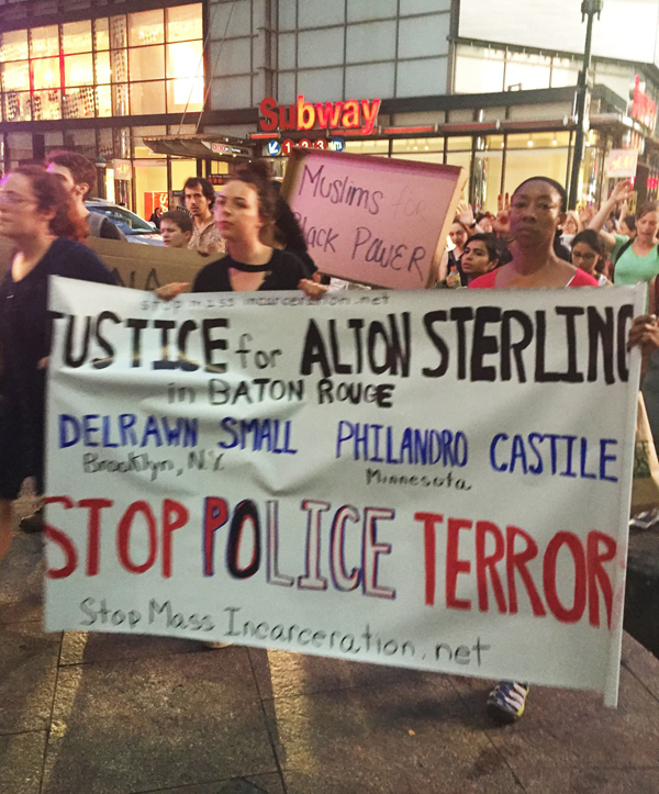 Black Lives Matter protestors on the march 1 Photo by Lauren Vespoli Demonstrators protesting recent police shootings of black men marched in places across Manhattan Friday evening, including Chelsea, Union Square, Times Square, and Grand Central Station.