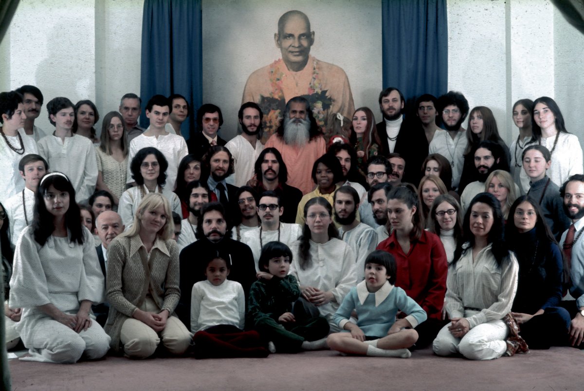 It’s no stretch to say Integral Yoga Institute, at five decades, was a bridge to yoga craze 1 integral-yoga-herman-2016-07-14-v-01,VIL,PRINT_WEB,WEB
