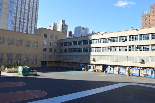 School Opens Early On Upper West Side — A Full Year, In Fact 2 The current P.S. 191 campus at 210 West 61st Street. | JACKSON CHEN