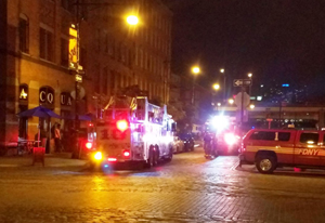 Photo by Janel Bladow The FDNY was called out to Peck Slip twice Saturday evening by tenants above the Acqua eatery whose carbon monoxide alarm kept going off, but firefighters didn’t find a problem. 