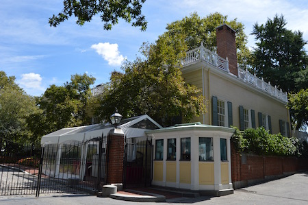 Could Gracie Mansion become a world-class incubator of innovative theater? | JACKSON CHEN 