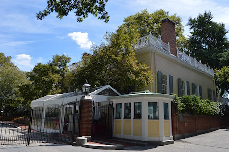 Could Gracie Mansion become a world-class incubator of innovative theater? | JACKSON CHEN