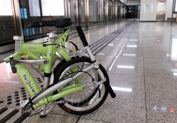 A Dahon foldable bike ready to join you going up the elevator to your office. | DAHON NORTH AMERICA 