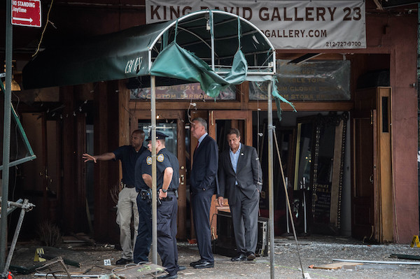 After ‘Craven’ Bombing, Anger and Resolve in Chelsea 5 On the morning of Sun., Sept. 18: Mayor Bill de Blasio and Governor Andrew Cuomo at 131 W. 23rd St., identified as the location of the previous night’s explosion. Photo by Michael Appleton, Mayoral Photography Office.