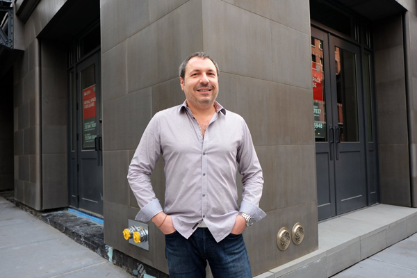 Brunch wars: Tribeca condo owners vow to block new eatery over sidewalk seating 1 Photo by Tequila Minsky Tribeca restaurateur Tom Galis met unexpected resistance from residents of this corner building at Greenwich and Laight Sts. where he hopes to open a new restaurant.