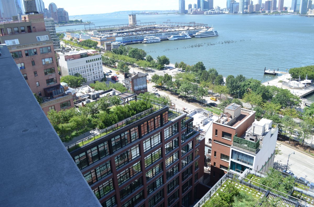 ‘It’s good for valuations’: Witkoff says huge new luxe condo helps Village 2 witkoff-charles-2016-09-08-v02,VIL,PRINT_WEB,WEB