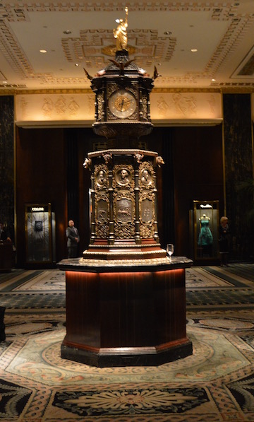 The clock in Peacock Alley, just off the Main Lobby. | JACKSON CHEN 