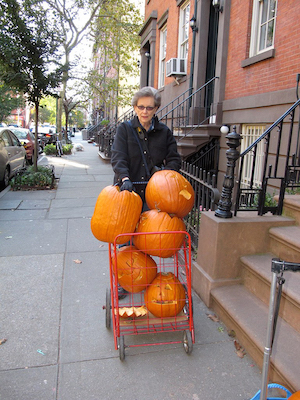 Block Association Commends Pols, Police, Peers 3 Volunteers have carts, will travel — to liberate you from your Halloween pumpkins, then humanely deliver them to a better place. Photo by Pat Cooke.