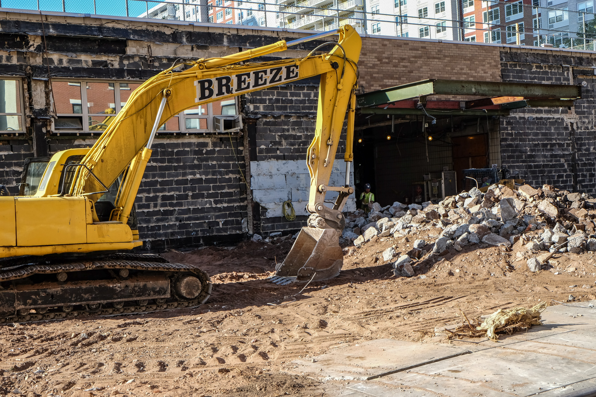 Dust in the wind: Coles gym demo hits Mercer St. 3 tq-bleecker-8215
