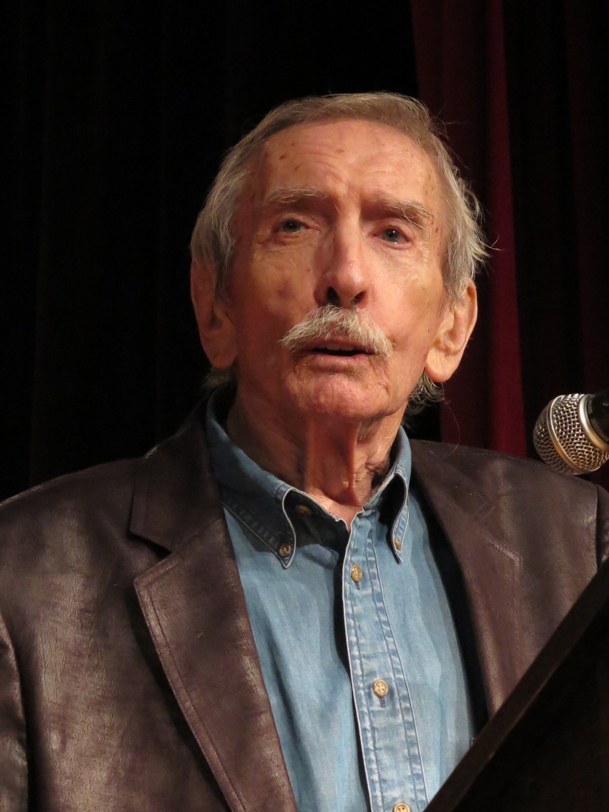 Edward Albee speaking at the Players Club in Gramercy in September 2012 during the induction of legendary theater critic Jerry Tallmer into the club’s hall of fame. Photo by Jonathan Slaff