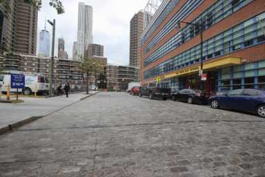 peck-slip-street-closing-2016-10-06-pic1DEPRINT_WEBWEB