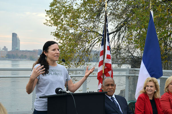 Jennifer Ratner, chair of the Friends of the East River Esplanade, speaks at the opening of the East 90th Street Pier on November 3. | JACKSON CHEN