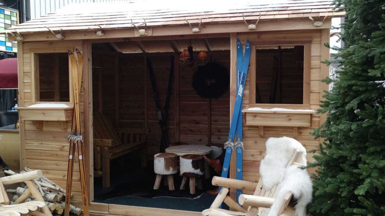 Eataly's Baita pop-up will take you to the Italian Alps without leaving Flatiron 24 Yes, there's a cabin inside the restaurant, complete with Adirondack chairs and cozy fur blankets.