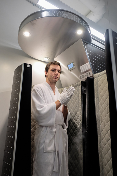 Mr. Freeze: Our intrepid reporter chills out at Tribeca ‘cryosauna’ 1 Photo by Tequila Minsky Down to his skivvies under the robe, intrepid reporter Dennis Lynch enters the full-body “cryosauna” — wearing gloves to guard against frostbite — and prepares to undergo the KryoGenesis process.
