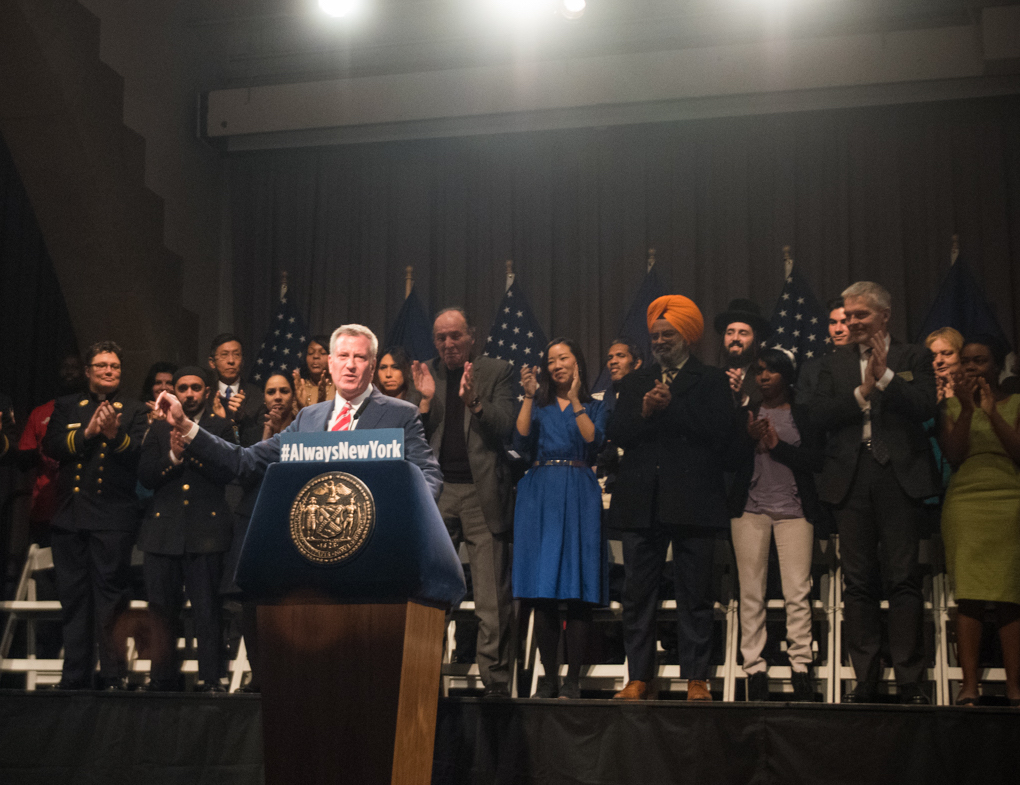 Local pols, advocates vow to shield immigrants 3