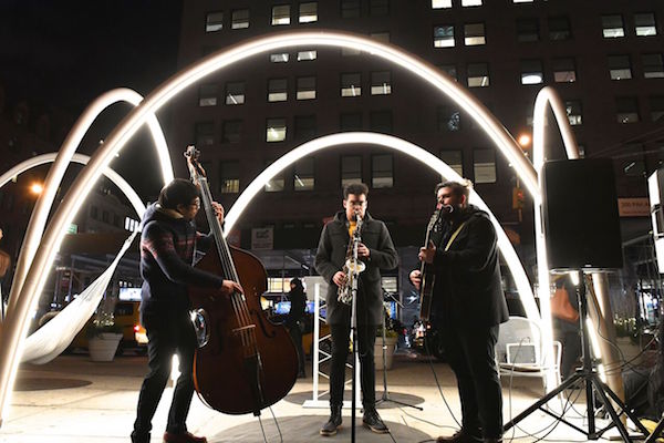 Sing a Song of Community Activities: Week of Dec. 15, 2016 4 Talent from The Jazz Gallery, and free tea: Dec. 17 as part of the “23 Days of Flatiron Cheer.” Photo by Elena Olivo, courtesy Flatiron/23rd St. Partnership.