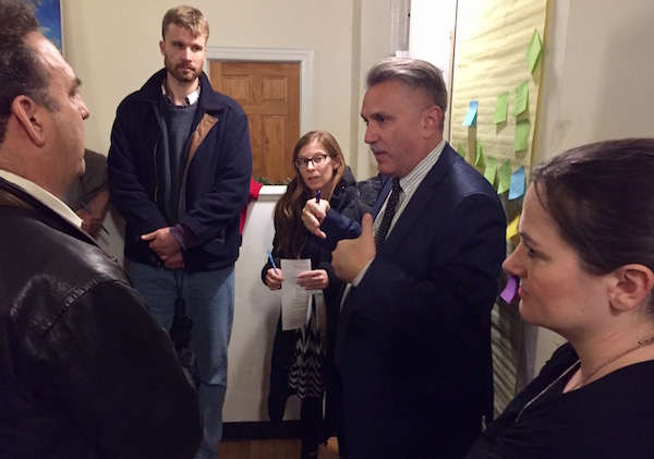 CB4’s Joe Restuccia facilitates a brainstorming discussion on housing issues as part of a December 6 planning meeting for Hell’s Kitchen community members responding to Port Authority plans to build an expanded bus terminal. | EILEEN STUKANE 