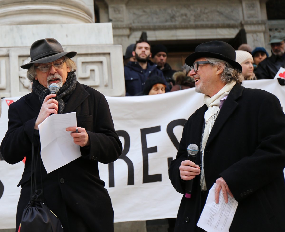 pen-protest-2017-01-19-v01,VIL,PRINT_WEB,WEB