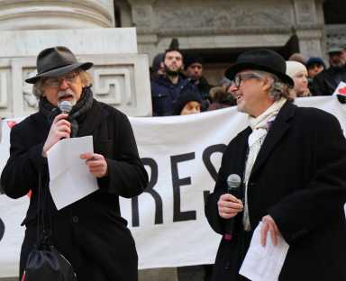 pen-protest-2017-01-19-v01,VIL,PRINT_WEB,WEB