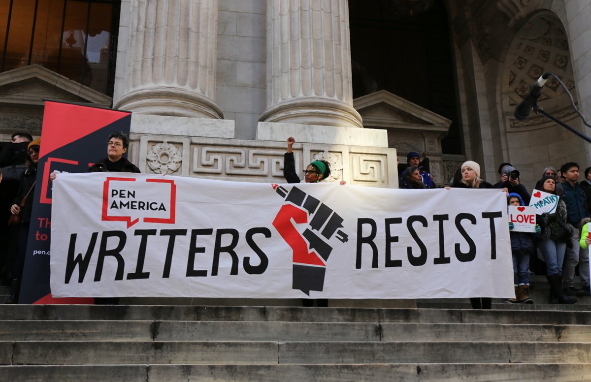 pen-protest-2017-01-19-v02,VIL,PRINT_WEB,WEB