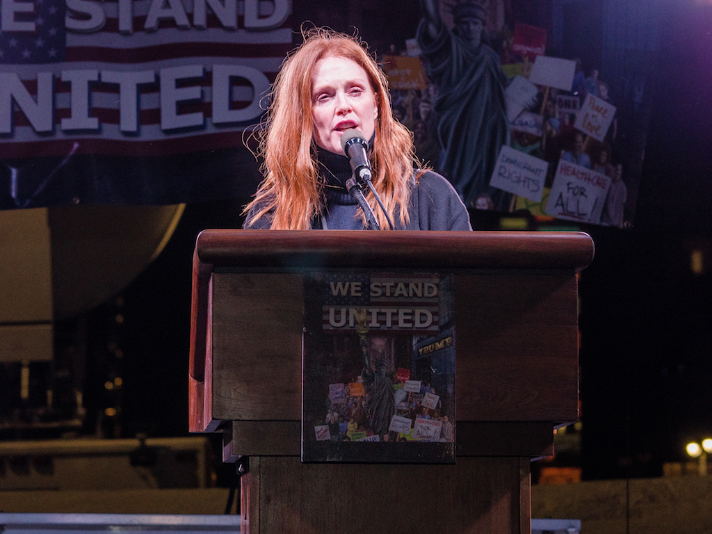 Moore, de Blasio and celebs call for ‘100 days of resistance’ 9 Actress Julianne Moore was among the concerned celebrities speaking at the rally on the eve of the inauguration.