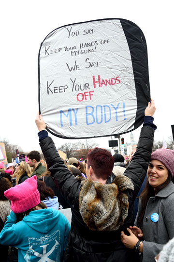 Huddled Mass of Humanity Jams DC at Women’s March 2 Women’s issues formed the basis for an organizing effort that broadened quickly. | DONNA ACETO