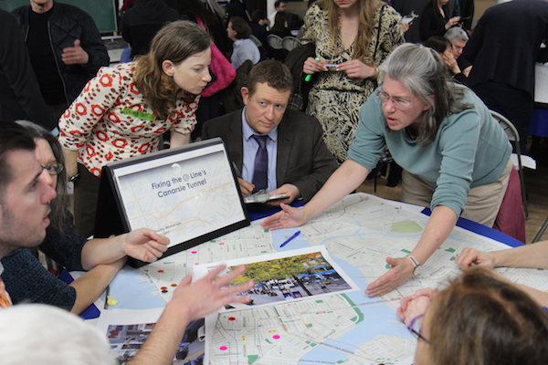 West Side Workshop Troubleshoots L Train Shutdown 1 The MTA and DOT asked locals what they thought about proposed solutions to the transit vacuum coming in 2019, potential problem areas, and other transit options available to them. Photo by Dennis Lynch.