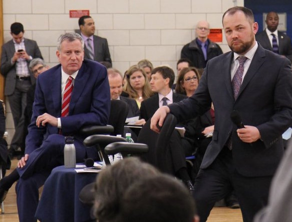 deblasio-town-hall-2017-03-23-v01,VIL,PRINT_WEB,WEB
