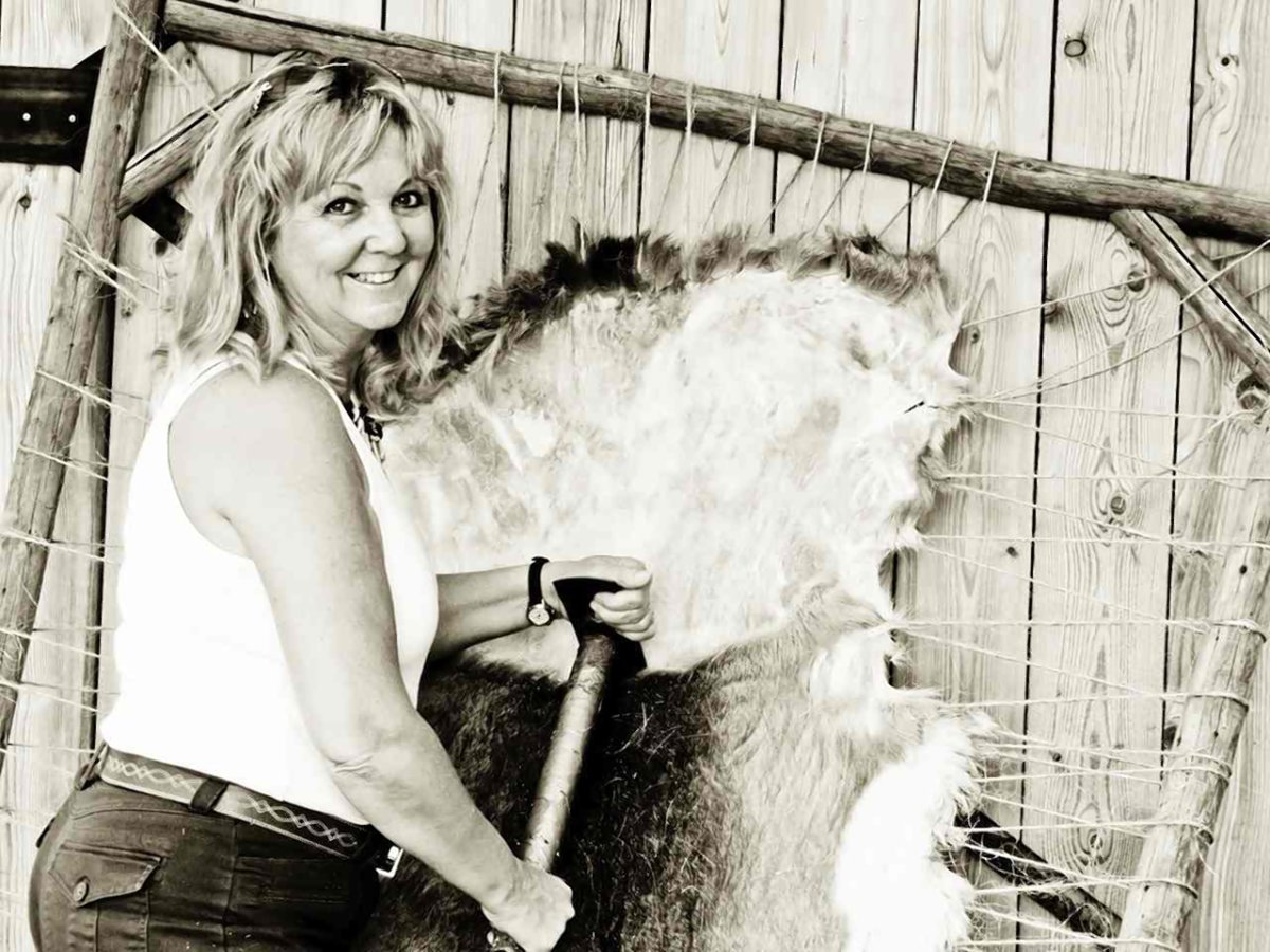 Ethical fur versus intolerant animal activists 1 Deborah Hinter, an Alberta woman who married a trapper, talks on the Web site TruthAboutFur.com about the “heritage of the bush” and the “calming rhythm of learning to dry scrape rawhide. Photo courtesy Alan Herscovici
