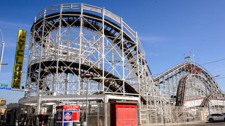 AMNWCONEY0407_CVJ_WEB
