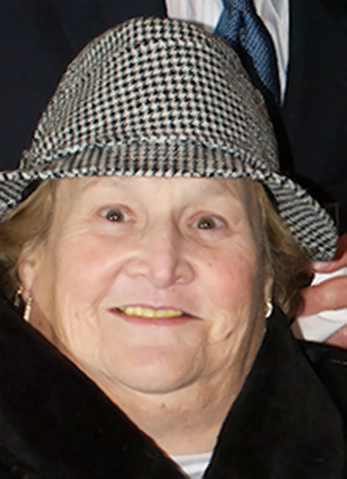 Gateway’s champion, Linda Belfer, dies at 72 1 Photo by Maura Lynch Linda Belfer, who founded the Gateway Plaza Tenants Association in 1982, and was the driving force securing rent-stabilization protections for her fellow tenants, passed away at age 72.