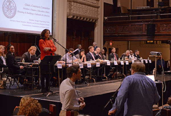 City Councilmember Helen Rosenthal, flanked by an array of city agency representatives, fields questions from Upper West Side residents queued up to voice neighborhood concerns. | JACKSON CHEN