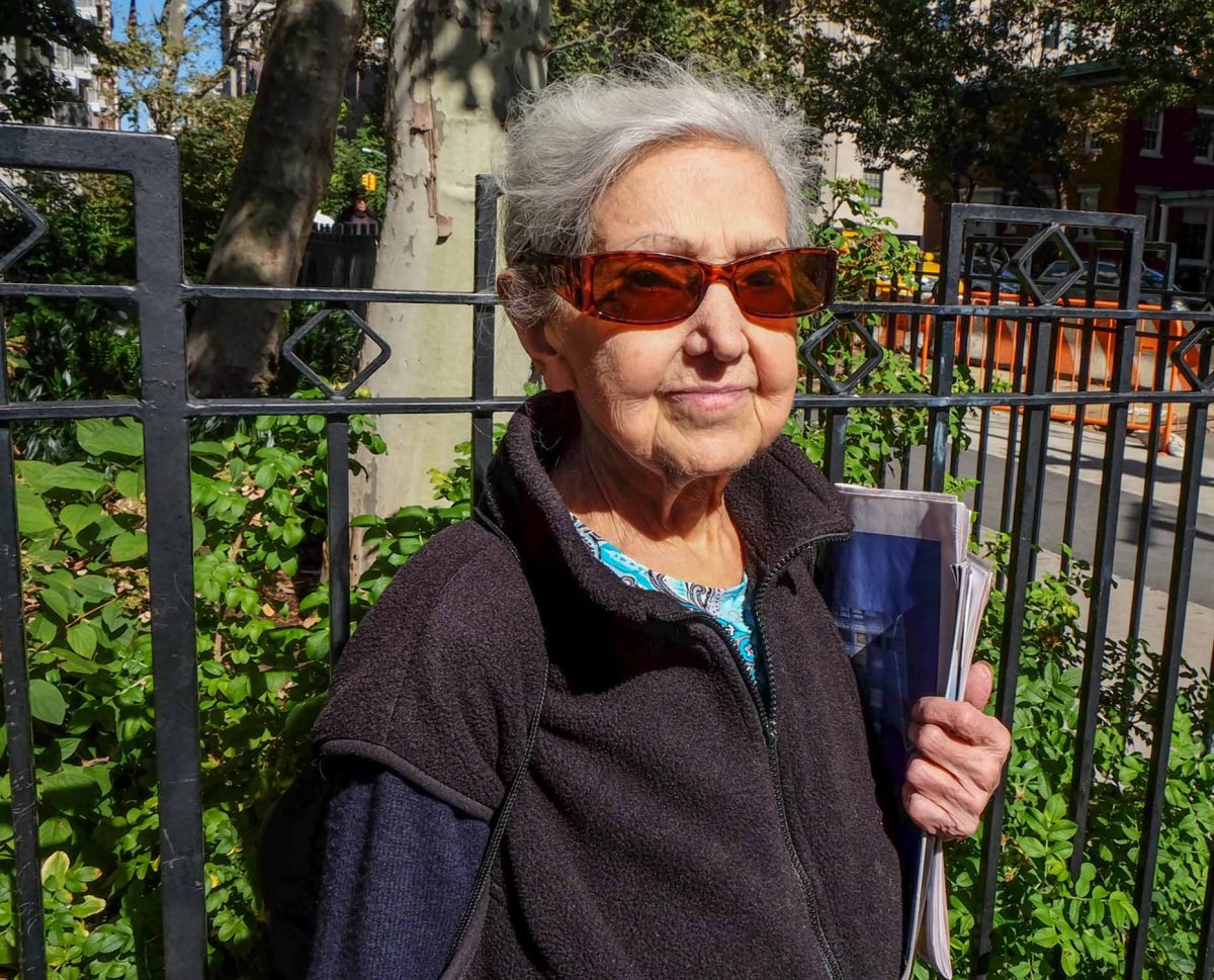 Gina Zuckerman, 91, Holocaust survivor who bested mugger 1