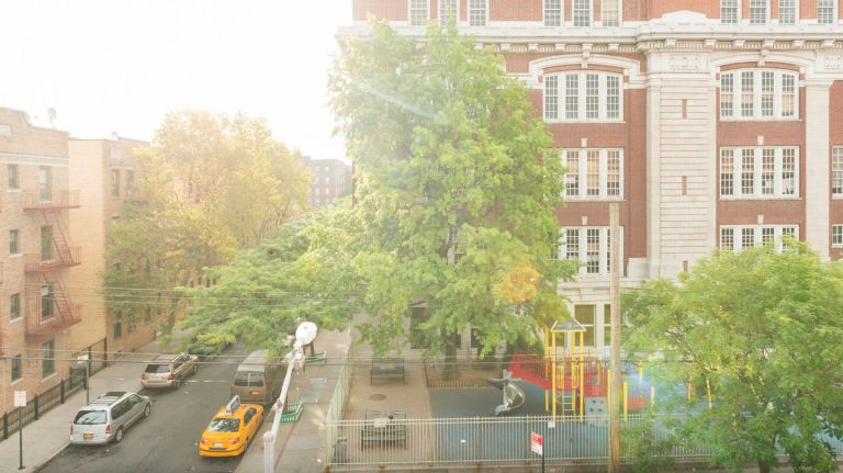 New parking placards, being issued to 50,000 city workers, won’t increase congestion, de Blasio says 2 The Department of Education is issuing an additional 50,000 parking placards to employees beginning May 18, 2017.