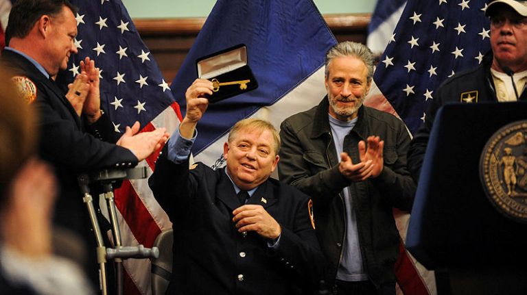 Ray Pfeifer funeral: Jon Stewart eulogizes FDNY firefighter, 9/11 first responder 2 Retired FDNY firefighter Ray Pfeifer holds the key to the city on Jan. 9, 2016. Comedian Jon Stewart, who worked with Pfeifer to lobby Congress to pay health benefits to first responders with 9/11-related illnesses, delivered the eulogy at Pfeifer's funeral on June 2, 2017.