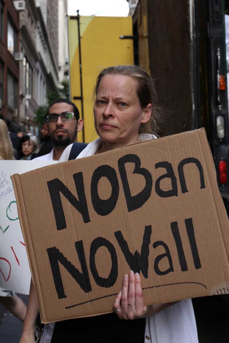 trump-muslim-ban-2017-07-06-v02,VIL,PRINT_WEB,WEB