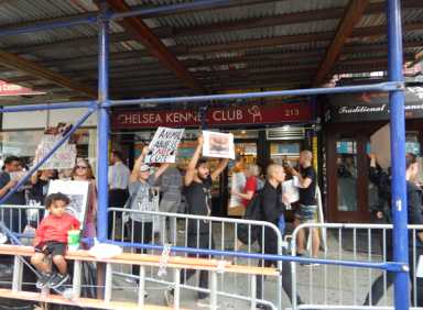 Aug3_Kennel_Protestors