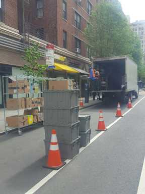 amazon-trucks-reinholz-2017-08-17-v,VIL,PRINT_WEB,WEB