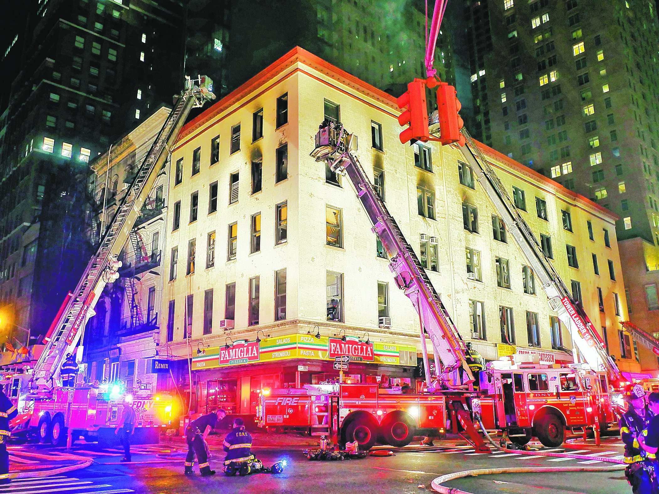 Blaze guts Tribeca building 2