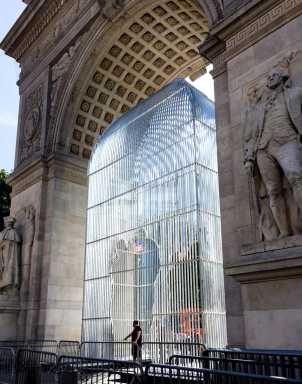 ai-weiwei-2017-10-05-v03,VIL,PRINT_WEB,WEB
