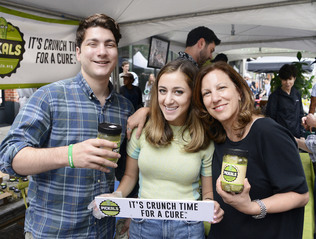 Lucas, Tess + janet cohen pickle day