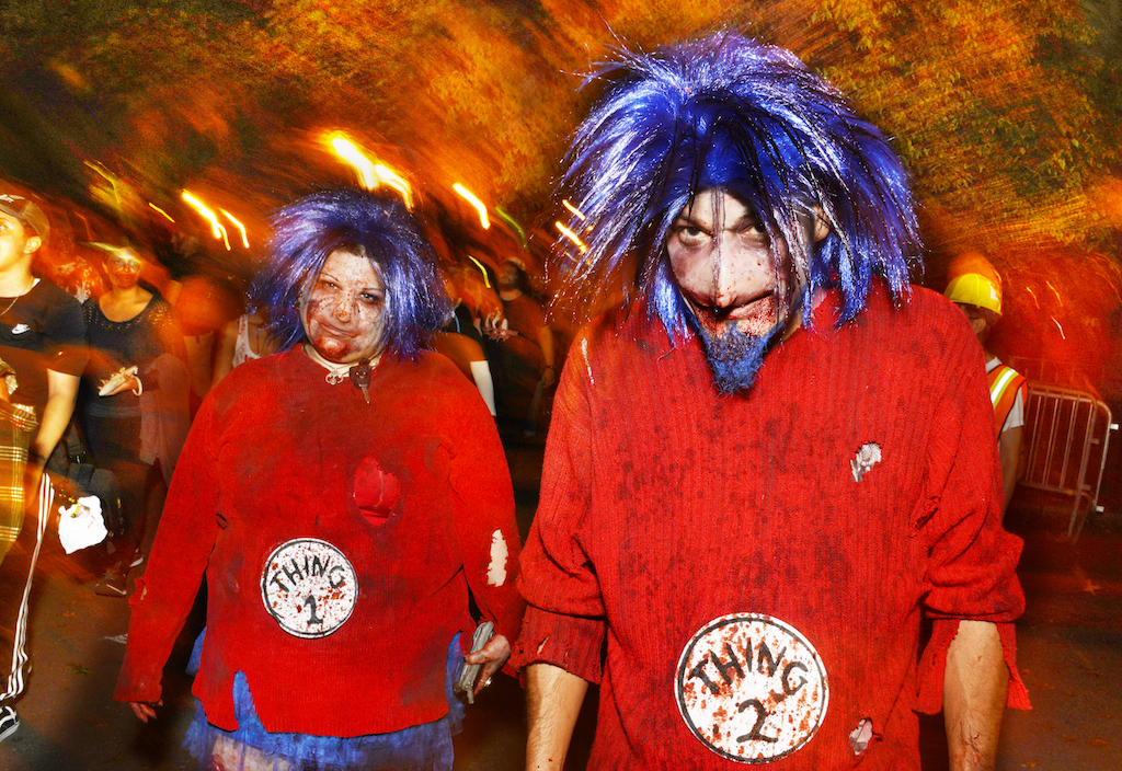 Sunday, bloody Sunday: Zombies crawl, party 3