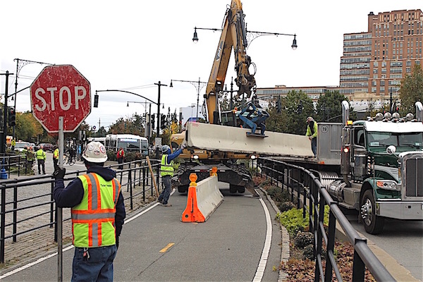 After Attack, Blockers Installed to Broaden Protections on Narrow Bike Path 2