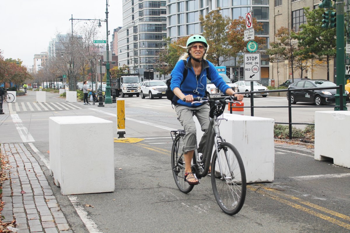 bike-path-security-2017-11-09-pic3DEPRINT_WEBWEB