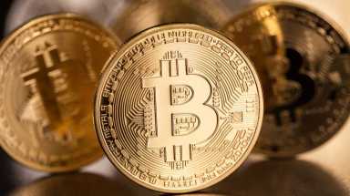 AMNWCOIN1128_R62_WEB