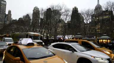 AMNWPOLL180330_4C3_WEB